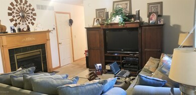 KILMER LIVINGROOM