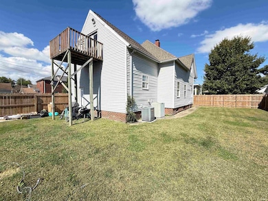 913 Washington St, Evansville, IN 47713 - photo 2