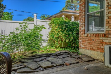 1300 Crestview Dr, Denison, TX 75020 - photo 6