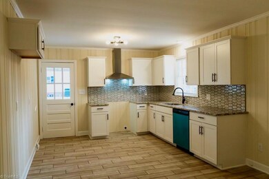 1714 Brook Dr, Asheboro, NC 27205 - photo 5