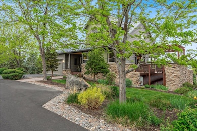 202 Presidio Park Ln, Redmond, OR 97756 - photo 2