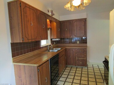 16 x 9 kitchen