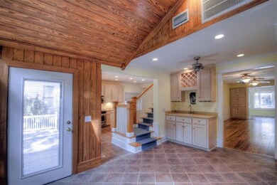 552 Magnolia Ave, Saint Simons Island, GA 31522 - photo 4