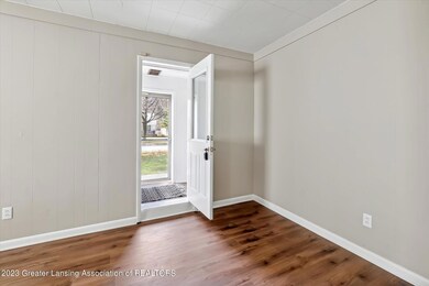 06-3320-Creston-Ave-Lansing-MI-48906-Win