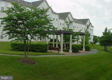 2504 Amber Orchard Ct W unit 104, Odenton, MD 21113 - photo 2