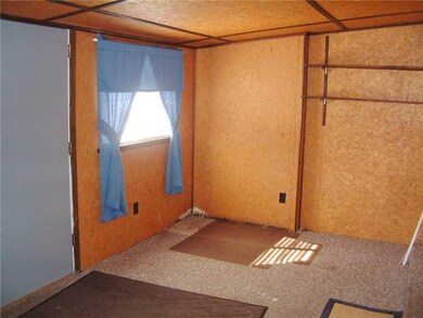 Entry/Foyer.