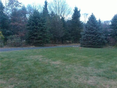 5244 S Mountain Dr, Emmaus, PA 18049 - photo 6