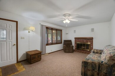 201 W Fillmore St, Philo, IL 61864 - photo 3