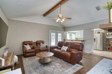 2224 Mountainview Dr, Hurst, TX 76054 - photo 5