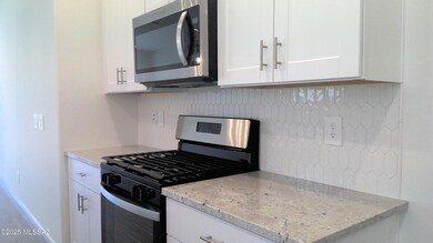 1560B Distinct @ Fieldstone