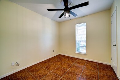 4538 Fallen Oaks Dr, Houston, TX 77091 - photo 7