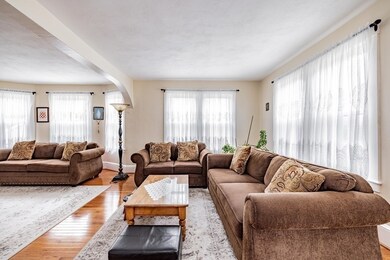 695 Amostown Rd, West Springfield, MA 01089 - photo 5