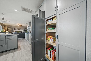 3901 Spring Circle Dr E, Pearland, TX 77584 - photo 5