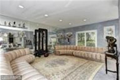 9905 Hall Rd, Potomac, MD 20854 - photo 4