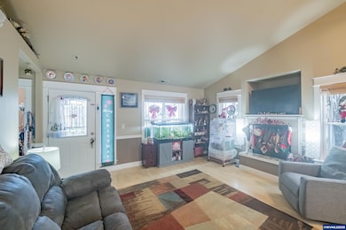 920 Filbert St, Brownsville, OR 97327 - photo 7