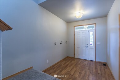 7357 Radius Loop SE, Lacey, WA 98513 - photo 4