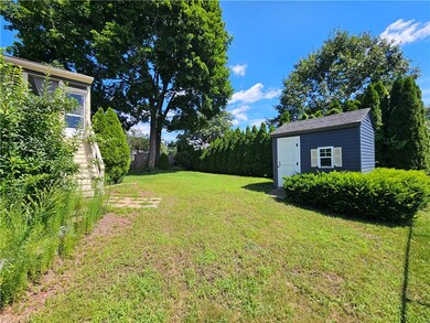 197 Capwell Ave, Woonsocket, RI 02895 - photo 3