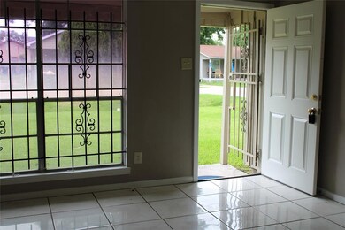 2106 Linder St, Houston, TX 77026 - photo 2