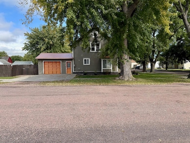 203 E 2nd St, Tripp, SD 57376 - photo 5