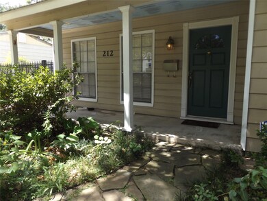 212 W 34th St, Houston, TX 77018 - photo 2