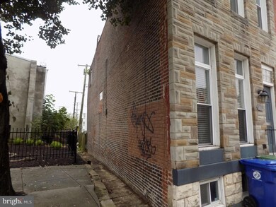 725 E Biddle St, Baltimore, MD 21202 - photo 3