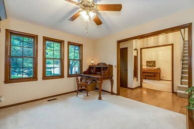 6920 Hallet Dr, Shawnee, KS 66216 - photo 2