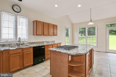 8927 Falls Farm Dr, Potomac, MD 20854 - photo 3