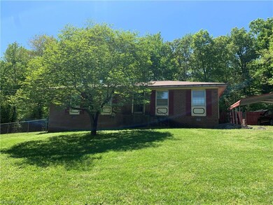 1282 Cliffwood Dr, Asheboro, NC 27205 - photo 2