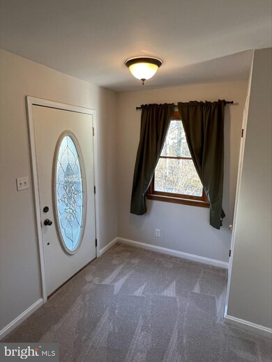 11039 Prospect Hill Rd, Glenn Dale, MD 20769 - photo 4