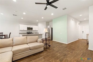 837 Margay Loop, Seguin, TX 78155 - photo 7