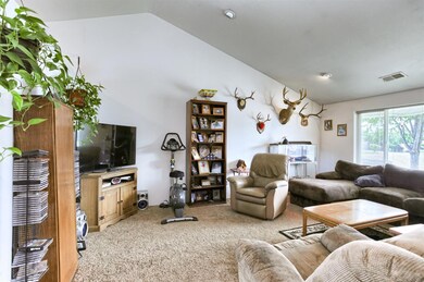 1400 Vista Dr, Central Point, OR 97502 - photo 7