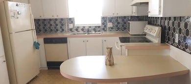 926 Cirrus St unit 926, Sebring, FL 33872 - photo 2