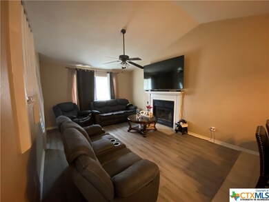 133 Zarley Dr, Copperas Cove, TX 76522 - photo 2