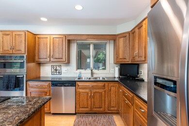 6260 Heathmoor-11