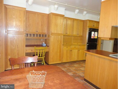 12915 Gent Rd, Reisterstown, MD 21136 - photo 7