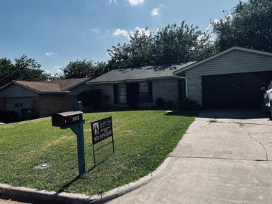 1811 Arkansas St, Gainesville, TX 76240 - photo 2