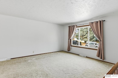 10527 M St, Omaha, NE 68127 - photo 3