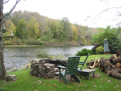 588 Cliff St, Honesdale, PA 18431 - photo 2