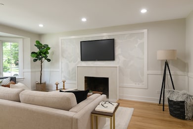 5309 Crain St, Skokie, IL 60077 - photo 5