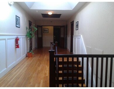 81 Whiting St, Lynn, MA 01902 - photo 2