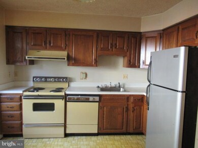 22425 Greenview Ct, Great Mills, MD 20634 - photo 7