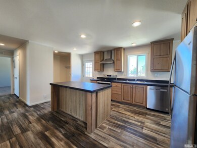 3592 Crown Royal Cir, Winnemucca, NV 89445 - photo 2