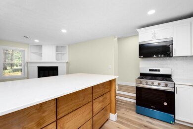 25590 Redfield St, Edwardsburg, MI 49112 - photo 3