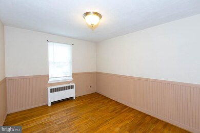 8639 Willow Oak Rd, Parkville, MD 21234 - photo 7