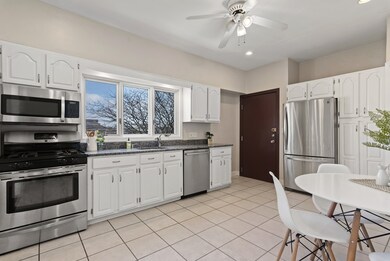 133 Webster Ave unit 2, Cambridge, MA 02141 - photo 4