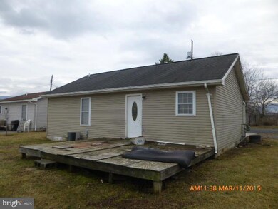 205 Sions St, Moorefield, WV 26836 - photo 3