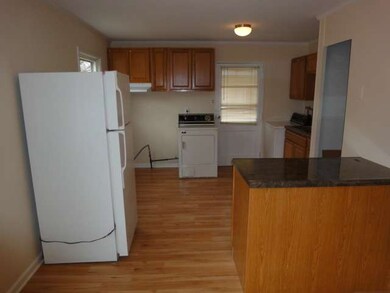 1014 Tacoma St, Carpentersville, IL 60110 - photo 5