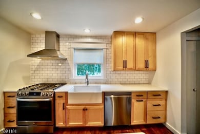 114 Bartholdi Ave, Butler, NJ 07405 - photo 5