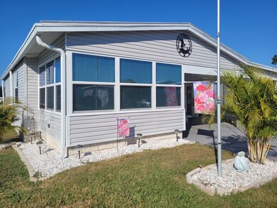 6233 Forest Lake Dr unit 334, Zephyrhills, FL 33540 - photo 2