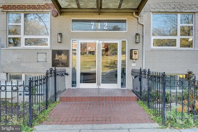 712 Marietta Place NW unit 204, Washington, DC 20011 - photo 4